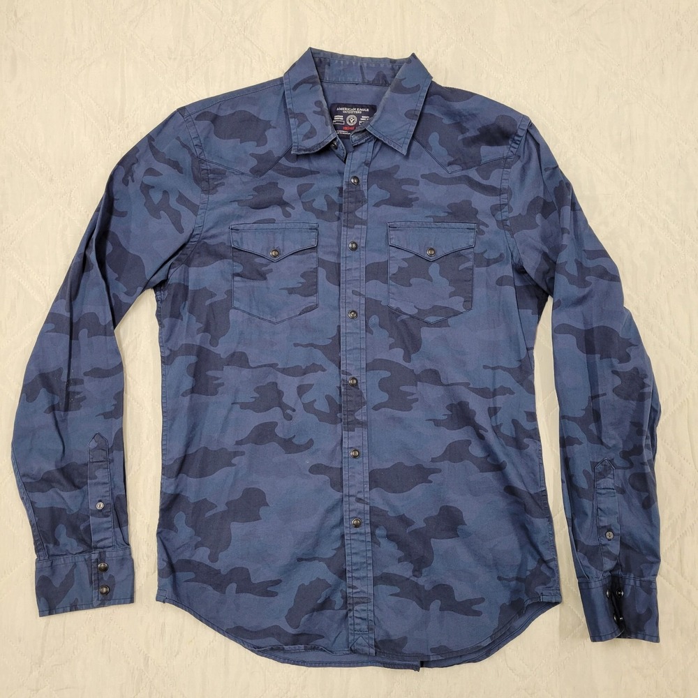 American Eagle Vintage Fit blue camo‎ black snap front long sleeve shirt M